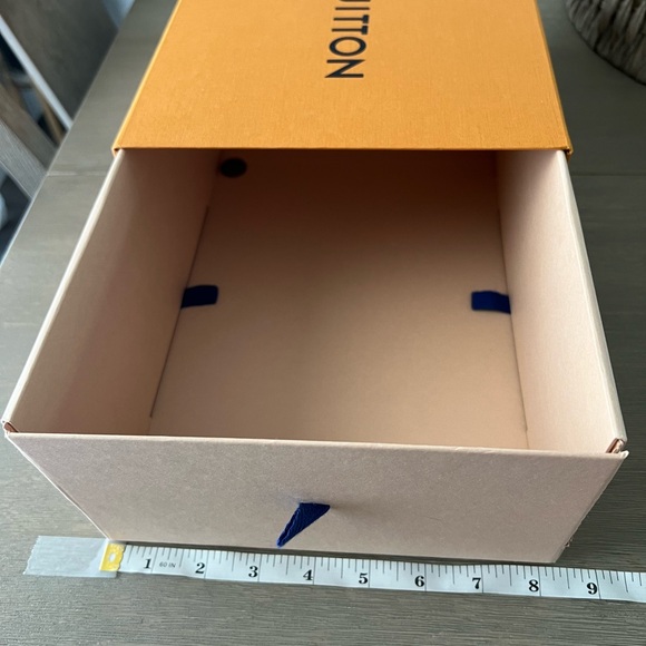 LOUIS VUITTON BOX 12X8.5 - Picture 4 of 4